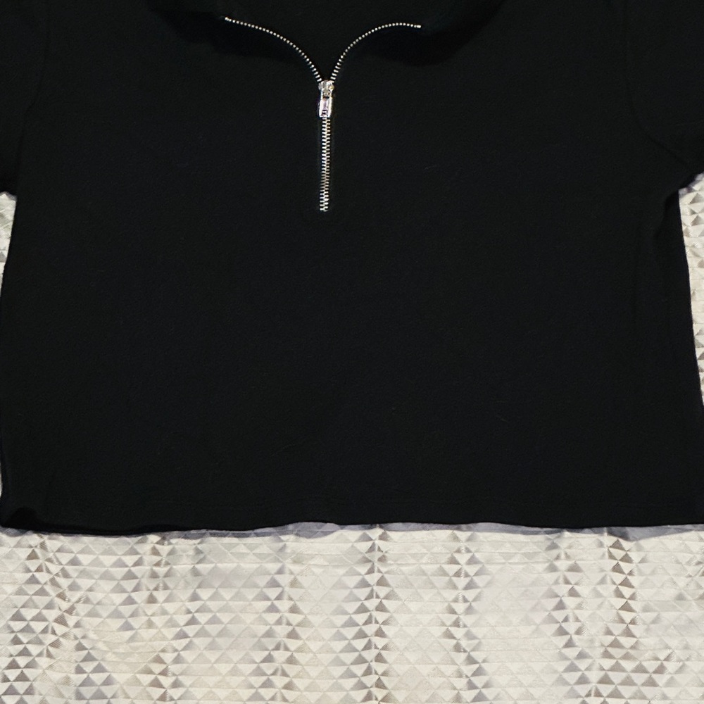Crop Top - Picture 5 of 5